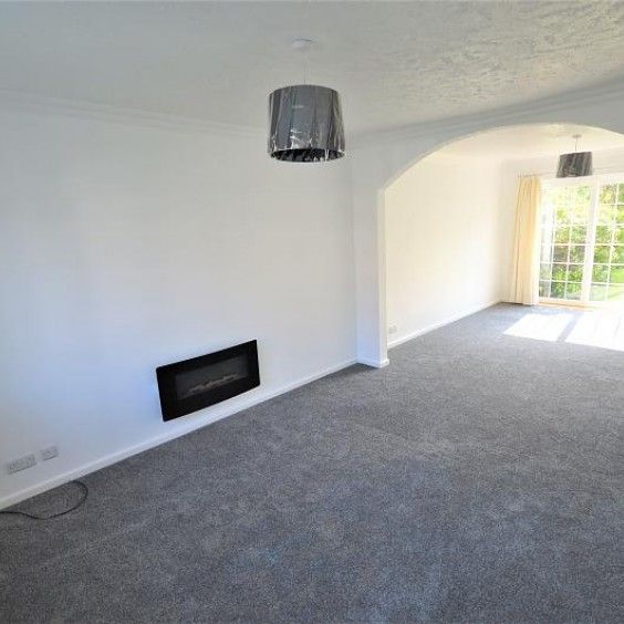 4 Bedroom Link Detached To Let - Photo 1