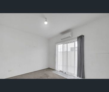 Spacious Family Home in Prime Melton South Location - Photo 5