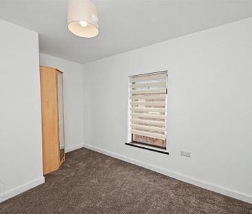 130 Ebor Street, Belfast, BT12 6NQ - Photo 2