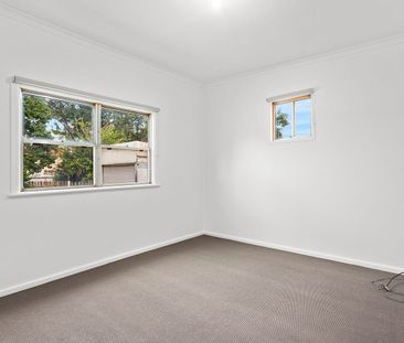 Conveniently Located Granny Flat in Prime Gwynneville Position - Photo 1