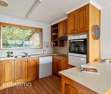 Perfect location, sublime views! - Photo 4