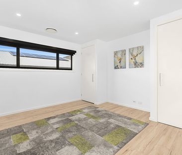 17 Temple Tce, Denman Prospect ACT 2611 - House For Rent | Domain - Photo 1