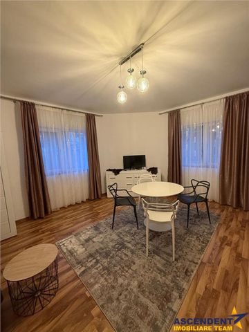 Pet friendly! Regim vila, decomandata, mobilata, utilata, c - Fotografie 3