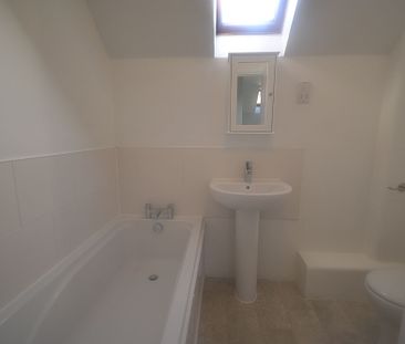 3 bedroom detached house to rent, - Photo 3