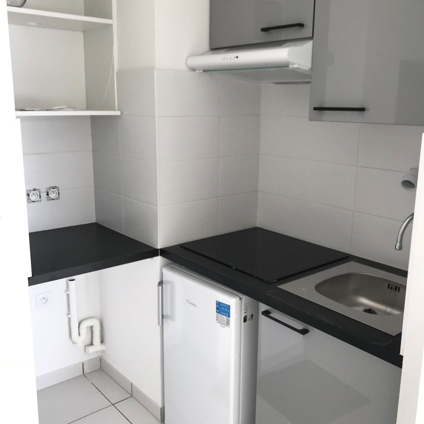 Location Appartement 1 pièce 28m² - Photo 1