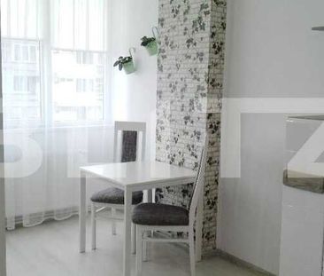 Garsoniera 32 mp, prima inchiriere, mobilata modern, zona Mercur - Photo 4