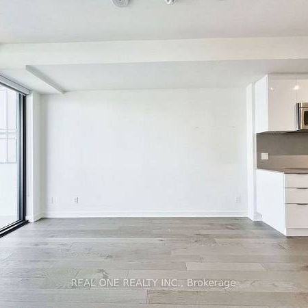 1 Bed & 1 bath - Yonge & Rich - Residences on Lombard - Photo 4