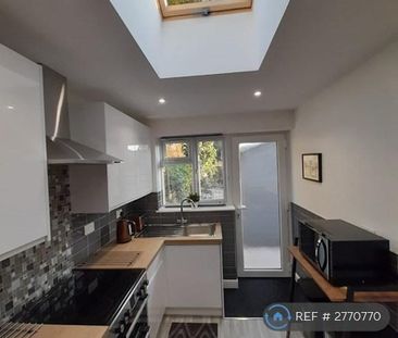 1 bedroom in a house share to rent - Photo 5