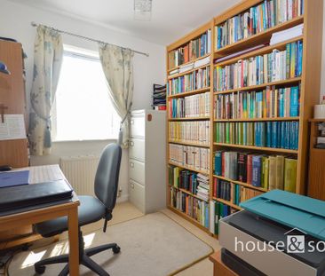 3 bedroom semi-detached house to rent - Photo 4