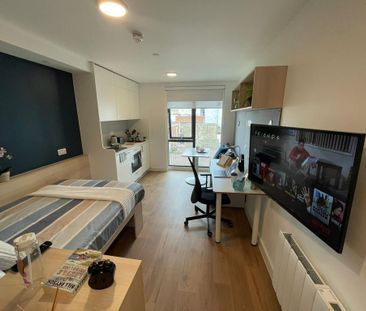 1 bedroom private hall to rent - Photo 2