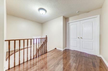 For Lease - 35 Hartrick Place Unit# Main, Whitby, Ontario - Photo 4