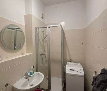 geräumige 2- RWE im Erdgeschoss / Südstadt ! - Foto 1