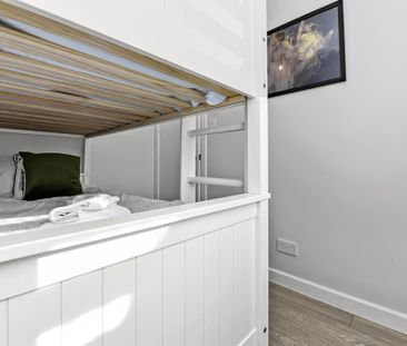 2 bedroom serviced apartment to rent - Photo 2