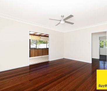 Full of Charm - In the Heart of Dutton Park - Photo 3