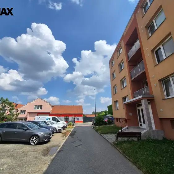 Pronájem slunného bytu 1+1, 39 m - Fotografie 1