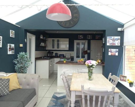 3 bedroom semi-detached house to rent - Photo 1