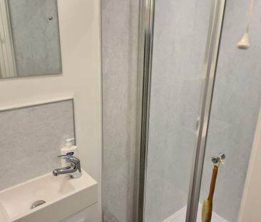 4 bedroom private hall to rent - Photo 6