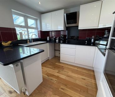 3 bedroom semi-detached house to rent - Photo 4