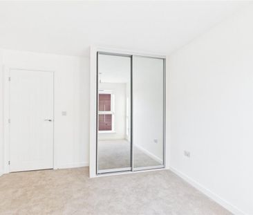 2 bedroom semi-detached house to rent - Photo 3