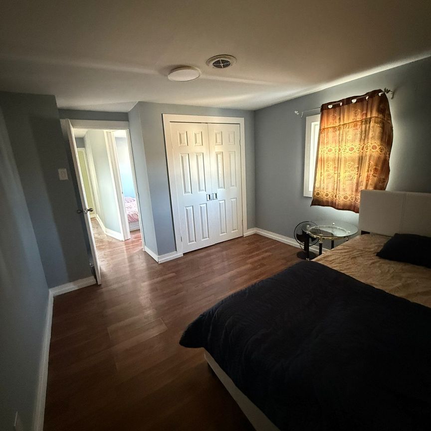 For Lease - 125 Davis Street, Thorold, Ontario - Photo 1