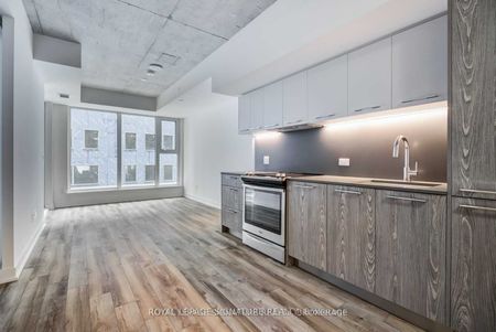 Riverside Square Lofts 15-30 , #416 - Photo 2