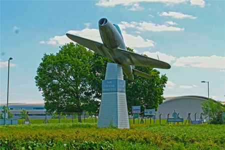 Ashridge, Farnborough, Hampshire, GU14 - Photo 4