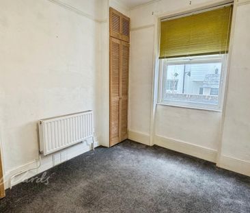 2 bedroom maisonette to rent - Photo 2