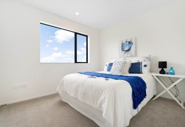 PAPAKURA, 3 BEDROOMS - Photo 1