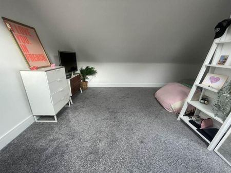 5 bedroom house to rent - Photo 2