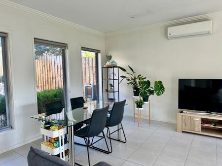 Strathmore - Photo 5