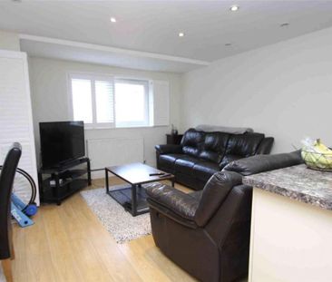 3 bedroom property to rent - Photo 1
