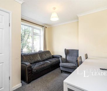 1 bedroom semi-detached house to rent - Photo 2