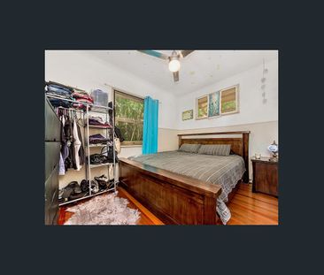 Beautiful Duplex on Burleigh Hill - Photo 2