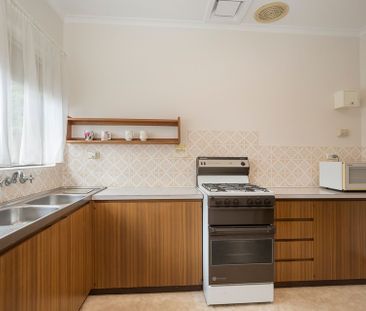 Neat As a Pin ! Two Bedroom Unit in Great Location! - Photo 6