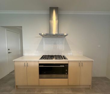 Modern Comfort & Convenient Living - Photo 6