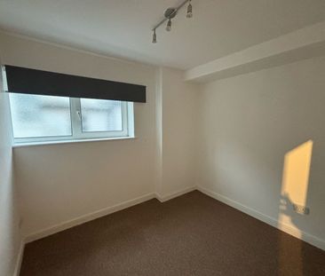 5 Bed Terraced House, Hove, BN3 - Photo 4