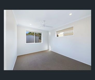 13 Hilltop Parade, Avoca, Qld 4670 - Photo 2