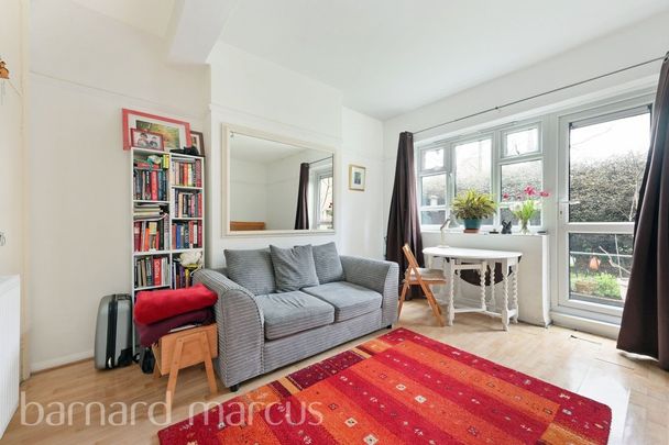 Horne Way, LONDON - Photo 1