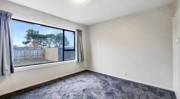 Spacious Four Bedroom Home - Photo 1