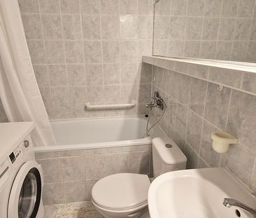 Útulná garzónka s presklenou lóggiou na Šustekovej ulici - Photo 5