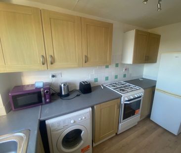 Room in a Shared Flat, Marston Way, SE19 - Photo 2