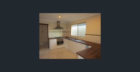 15A Kardinya Road, Kardinya, WA 6163 - Photo 3