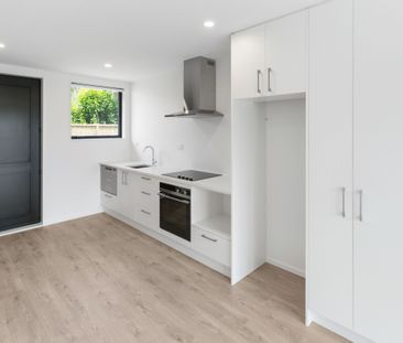 Modern new build townhouse! - Photo 1