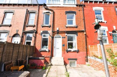 3 bedroom House in Haddon Avenue, Leeds - Photo 5