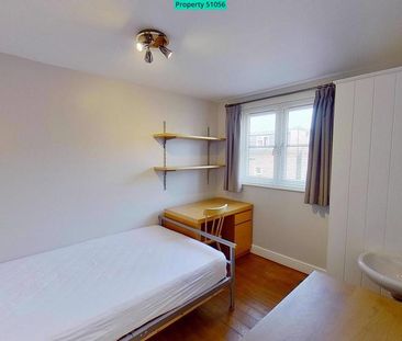 6 bedroom end of terrace house to rent - Photo 3