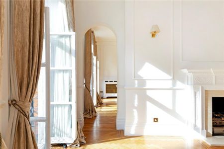 4 bedroom apartment to rent - Photo 2