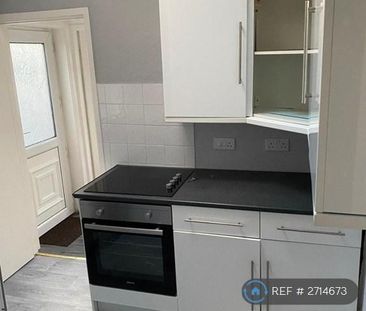 2 bedroom terraced house to rent - Photo 3