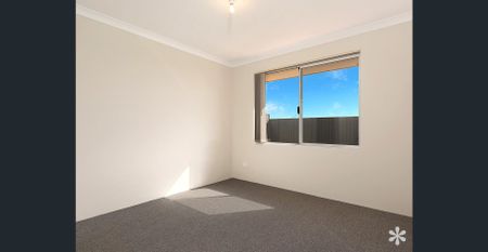 Stylish Family Home - Photo 3