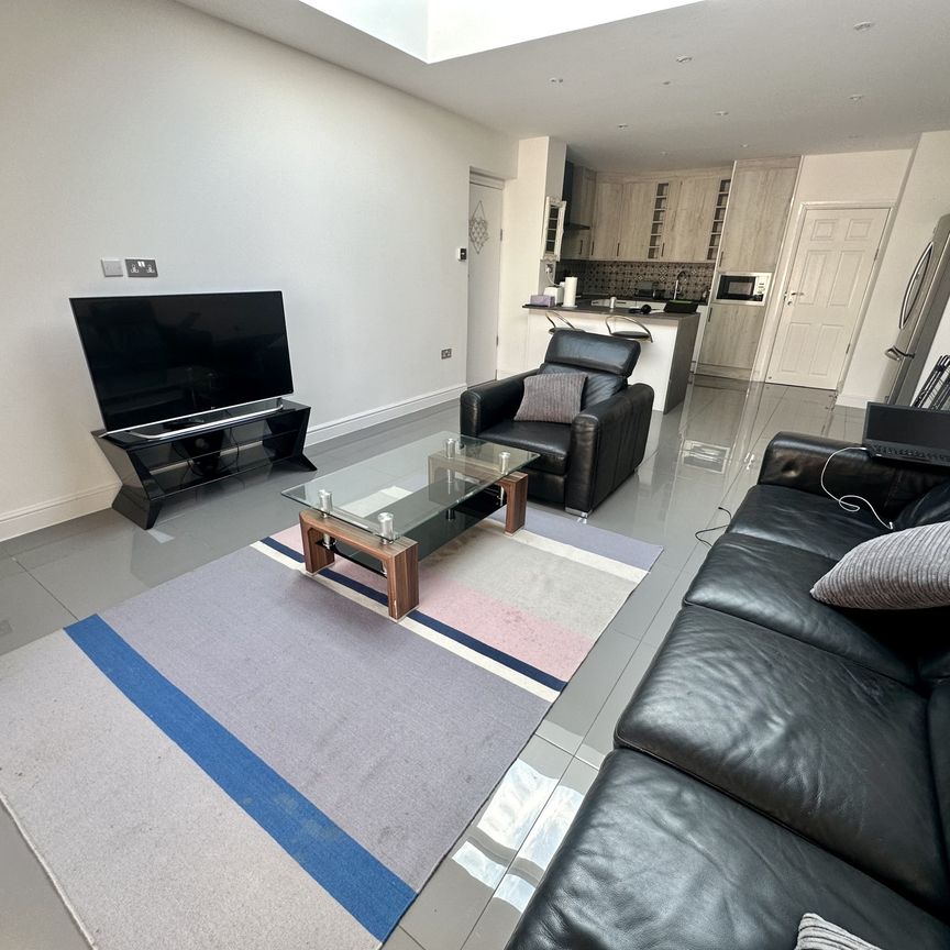 Hampden Road, Berkshire, SL3 - Photo 1