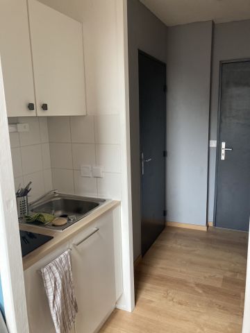 Location Appartement 1 pièce 26m² LILLE 59000 - Photo 5